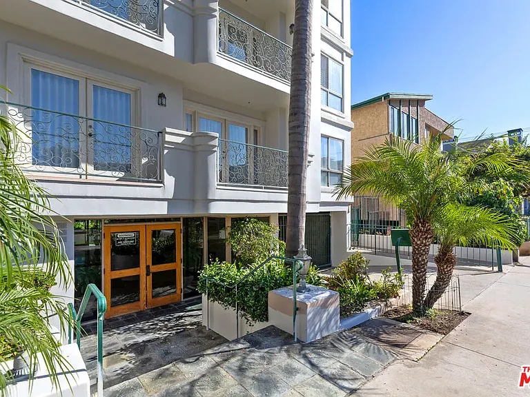 11690 Montana Ave #103 — Photo 21