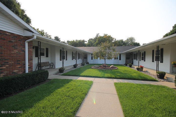 1st image of 7419 Pinegrove Ct #116