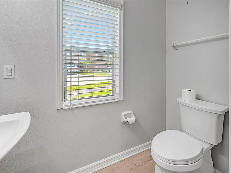 6705 Holly Heath Dr — Photo 42