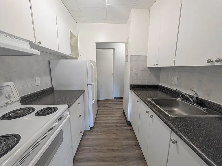 2B Arlington Ave #107 — Photo 8