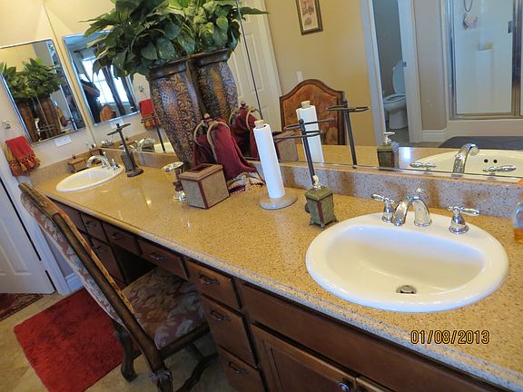 Master bedroom counter