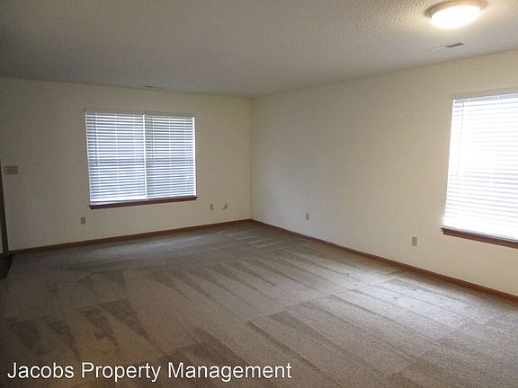 3rd image of 3708 Pimlico Dr
