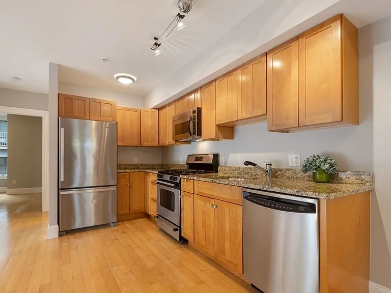 45 W Broadway #306 — Photo 8