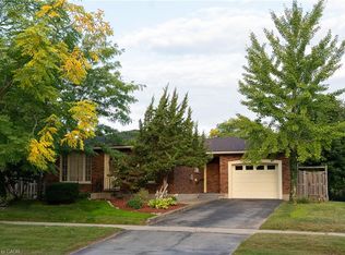 32 Donly Dr N, Norfolk County, ON N3Y 4Z8