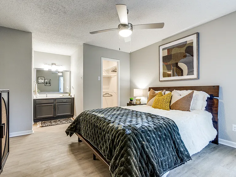 The Reid Apartments — Photo 15
