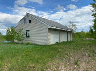 29 Fogg Ln, Burlington, ME 04417