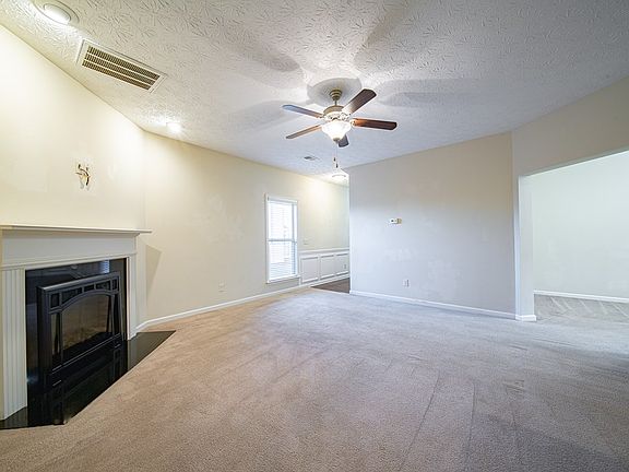 4th image of 5 Brentwood Dr