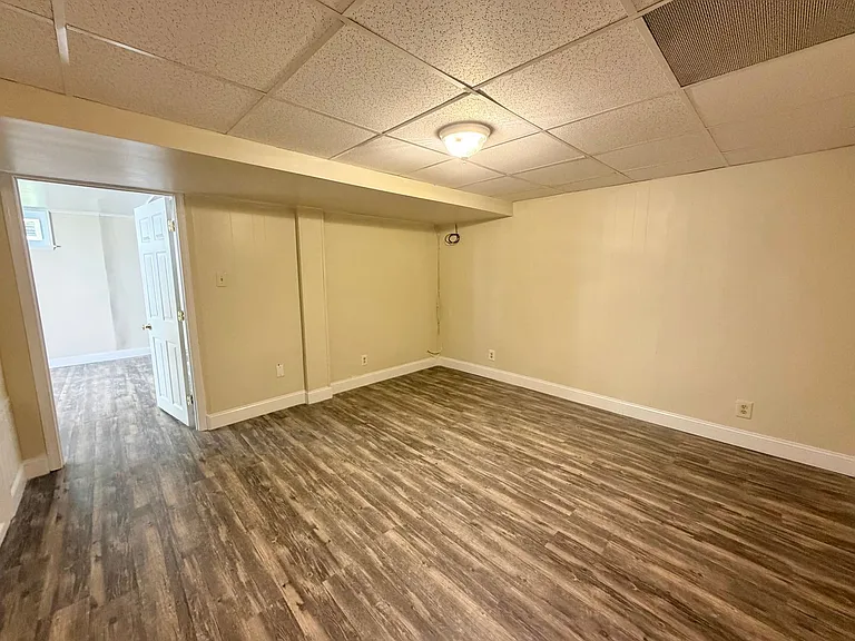 1212 Agnese St #B — Photo 10
