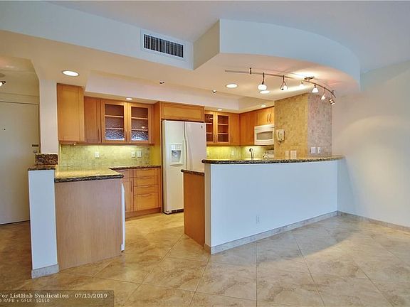 3rd image of 2100 S Ocean Dr APT 11E