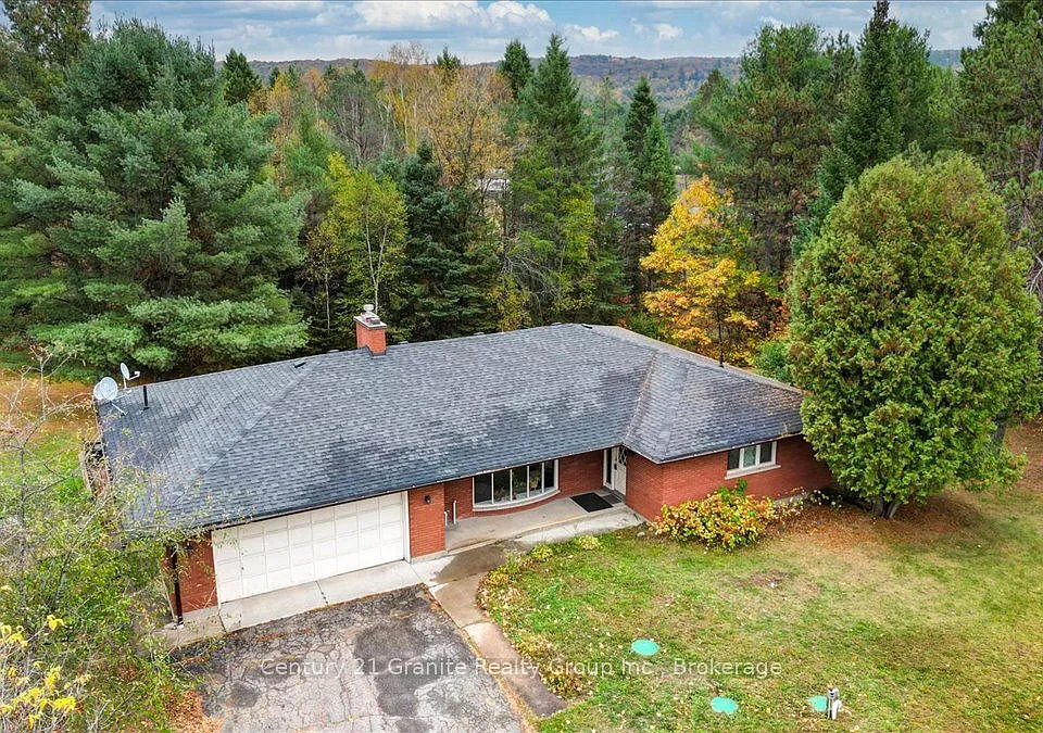4 Maxwell Settlement Rd #1