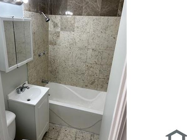 8637 S Burnham Ave #2