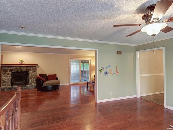 4th image of 745 Huehl Cir