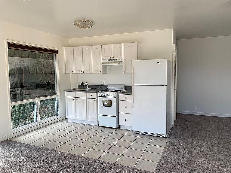 2nd image of 724 Alewa Dr #1