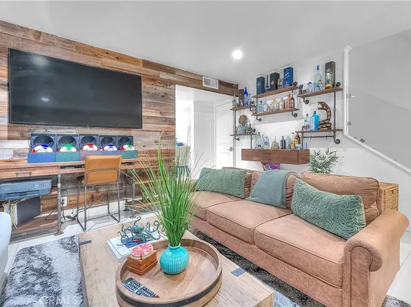 15906 Rowland St, La Puente, CA 91744