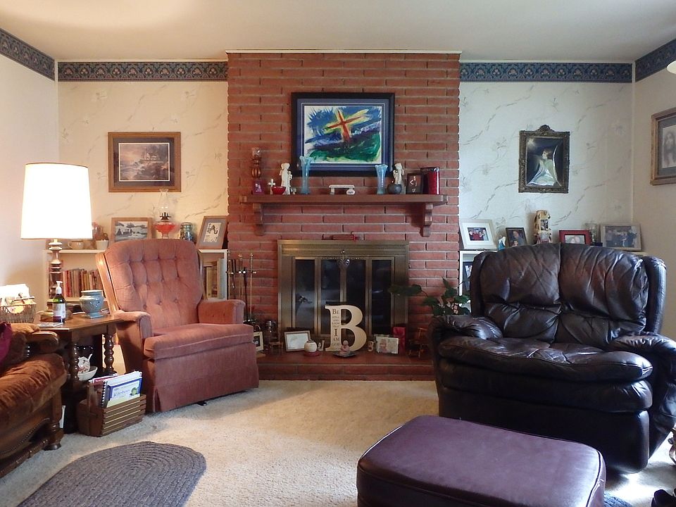 2nd image of 1713 Borden St