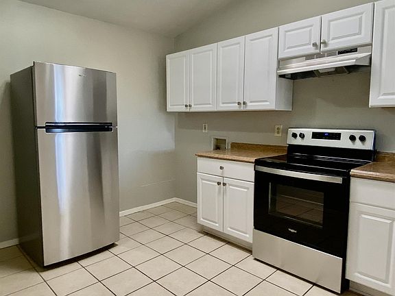 2nd image of 421 E Thoroughbred St #10952693