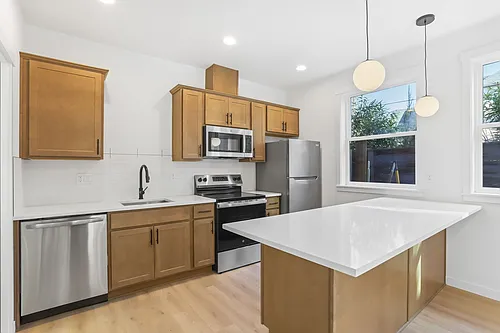 Floor plan 614 NE Russell