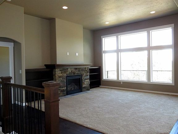 3rd image of 4305 S Big Horn Ln