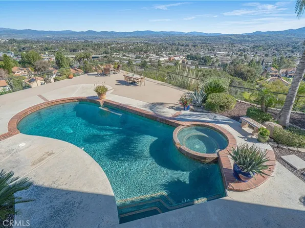 25042 Hollyhock Ct, Newhall, CA 91381