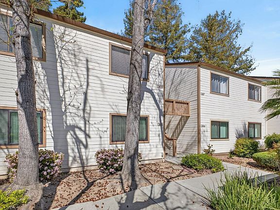 2nd image of 1388 Meadow Ridge Cir