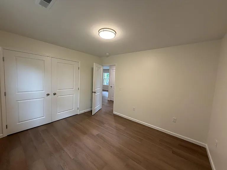 204 Peter Ave — Photo 17