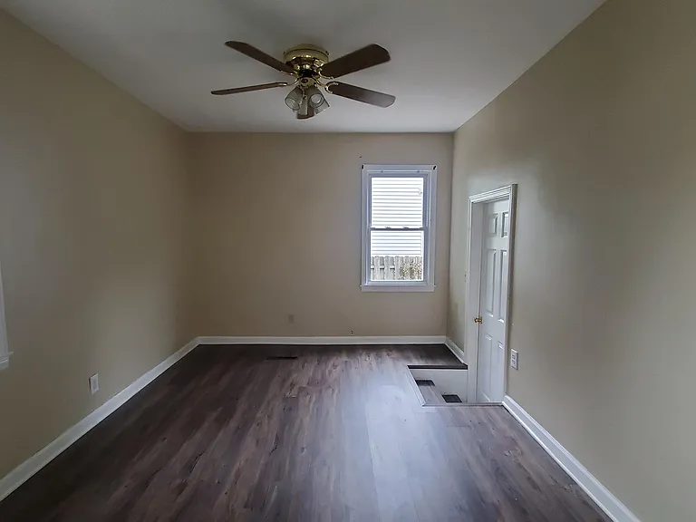 520 Burroughs Ave — Photo 18