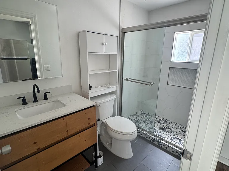 1519 Obispo Ave #18 — Photo 3