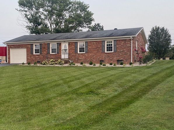 26 Greenlawn Dr