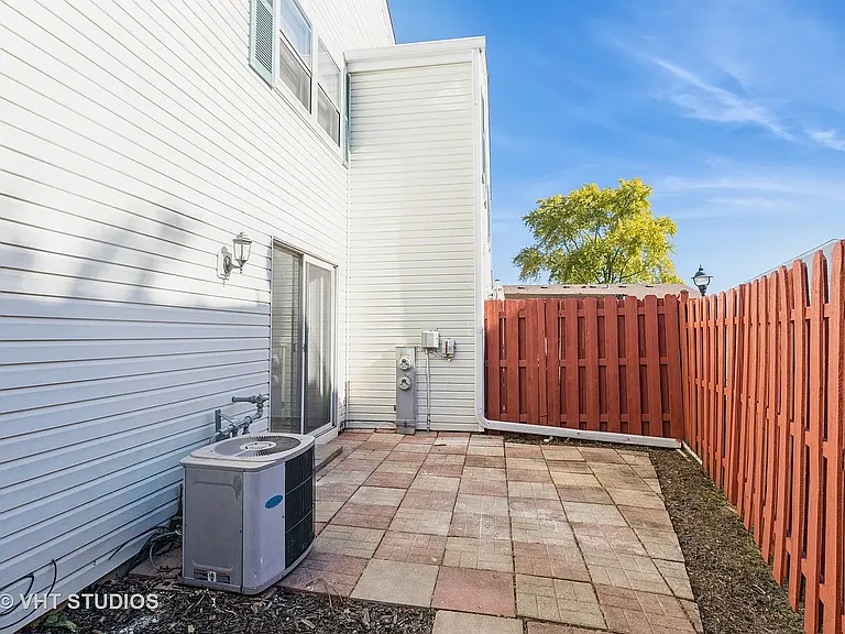 1976 Hastings Dr — Photo 14