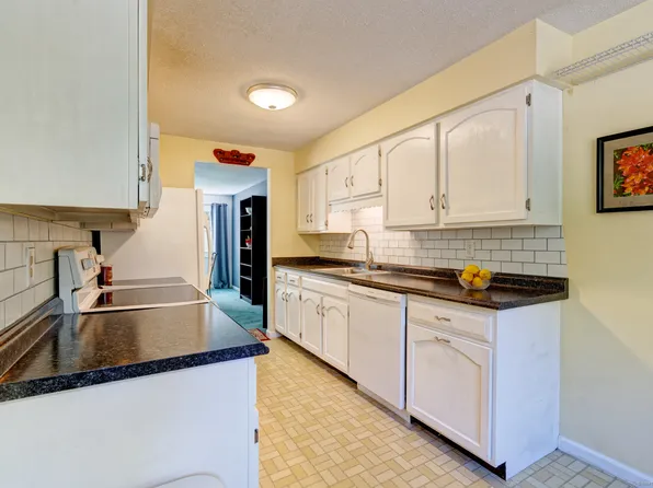 109 Mattabasset Drive #109, Meriden, CT 06450