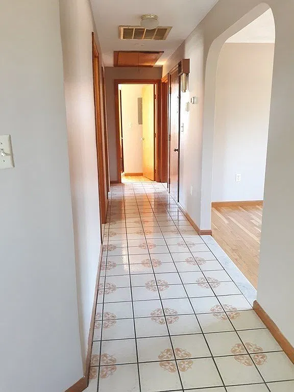 1 bed, 1400 sqft, $900 — Photo 3