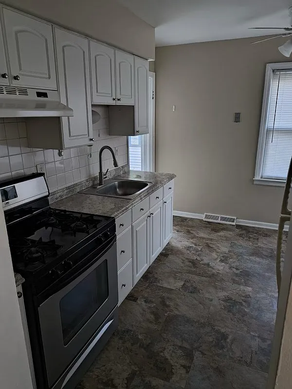 2 bed, 725 sqft, $1,950 — Photo 4