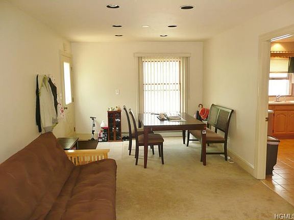 5th image of 279 N Washington St