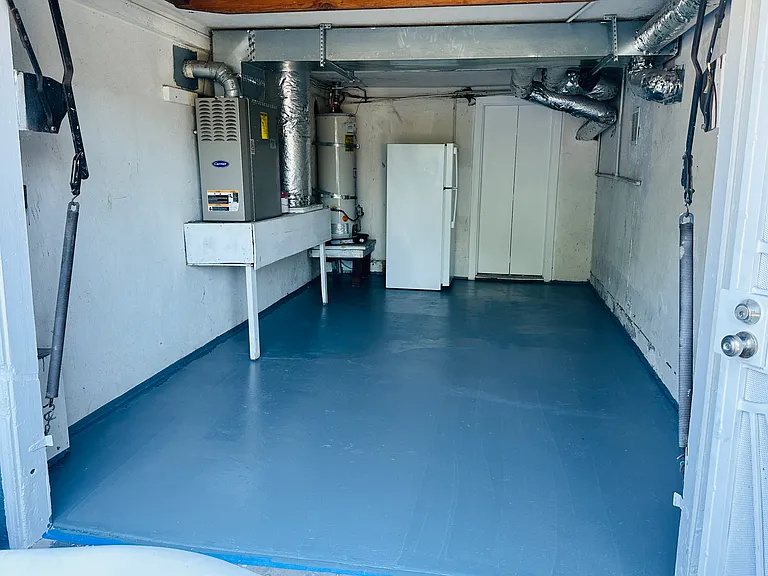 1 car Garage