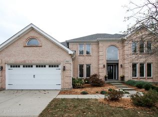 961 Wedgewood Dr, Crystal Lake, IL 60014