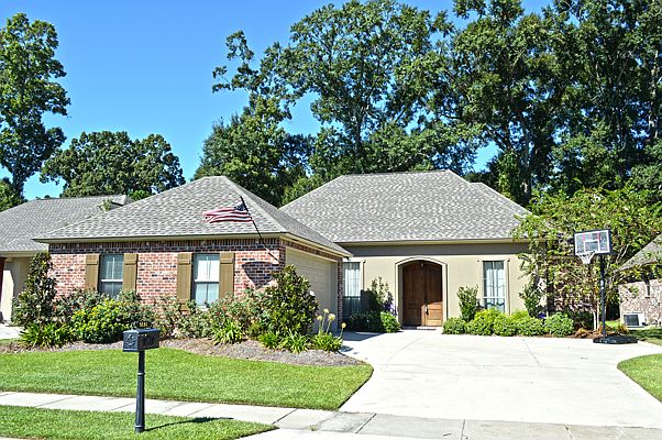 1st image of 5830 Parkknoll Place Dr
