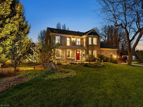 89 Stonegate Dr, Hamilton, ON L9G 3P4