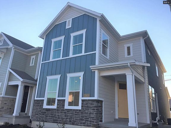 3rd image of 2373 N Holbrook Way W