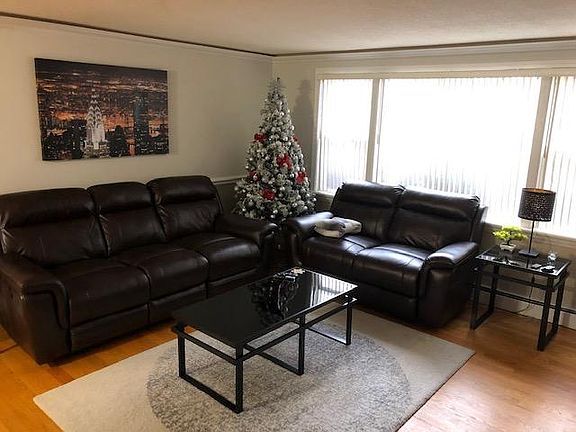 2nd image of 4940 N Leonard Dr Unit 1B
