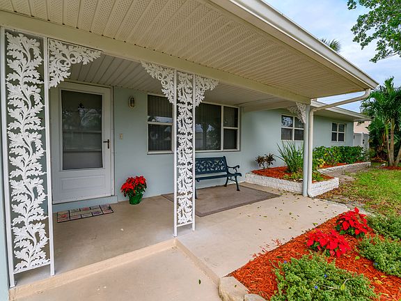 3rd image of 410 Cinnamon Dr