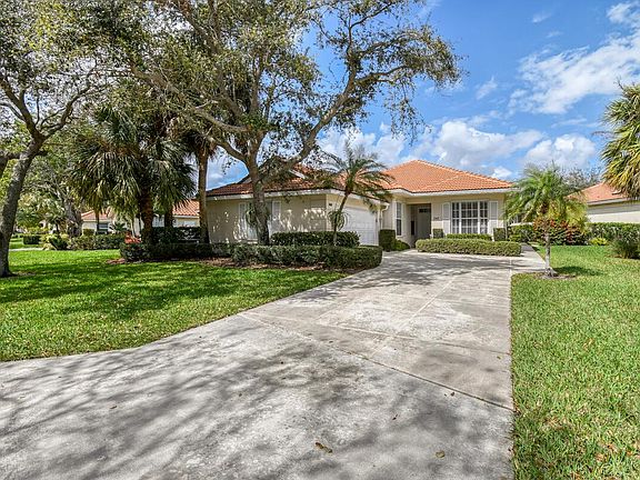 3rd image of 348 Kelsey Park Cir