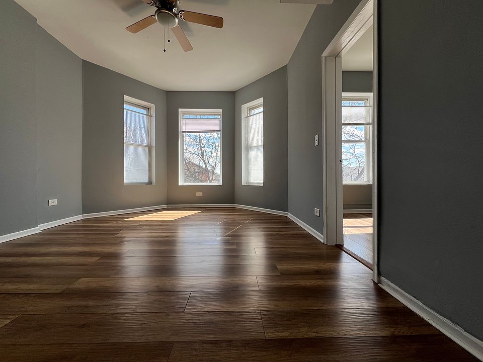 1st image of 4904 W Congress Pkwy #2
