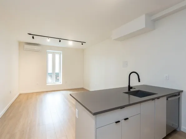 328 Pacific Avenue 302 image 3 of 27