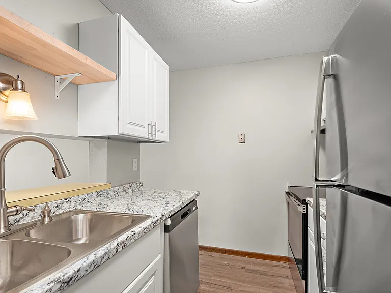 Arbor View Apartments — Photo 9