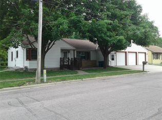 321 Balsam Ave S, New Richland, MN 56072