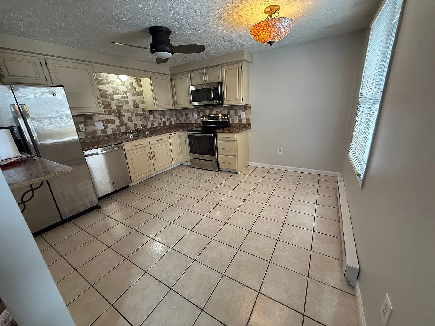 1025 Central Street — Photo 4