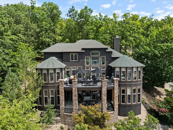 626 Grand Cove Rd, Sunrise Beach, MO 65079