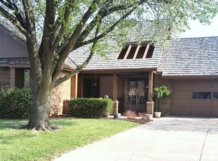 2070 S Capri Ct, Wichita, KS 67207