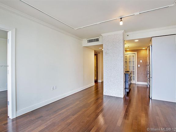 4th image of 1581 Brickell Ave APT 508