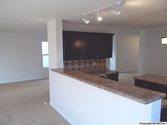 3rd image of 115 Sedgewick Dr